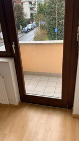 Quarto privado em Tucholskystraße 80, 60598 Frankfurt am Main, Germany, imagem 3 de 16