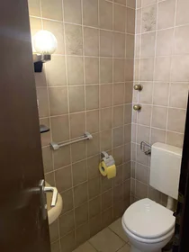 Quarto privado em Tucholskystraße 80, 60598 Frankfurt am Main, Germany, imagem 6 de 16