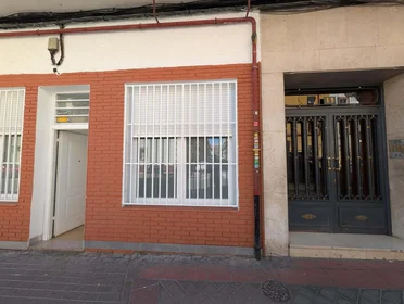 Chambre privée à C. de Tucán, 11, bajo, 1, Carabanchel, 28025 Madrid, Spain, image 15 de 15