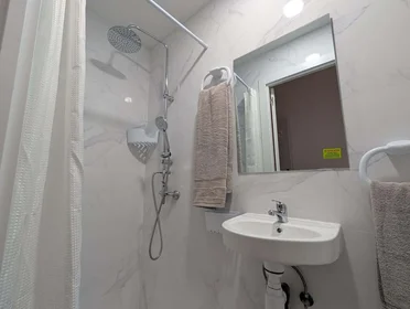 Chambre privée à C. de Tucán, 11, bajo, 1, Carabanchel, 28025 Madrid, Spain, image 3 de 15