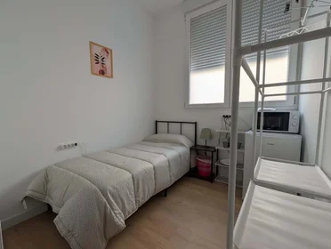 Chambre privée à C. de Tucán, 11, bajo, 1, Carabanchel, 28025 Madrid, Spain, image 6 de 15