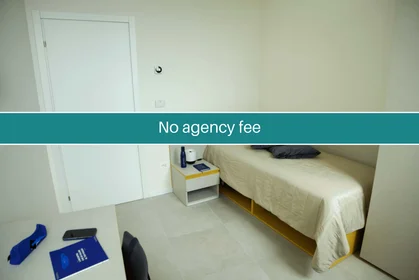 Habitación privada en Via Darsena, 81/a, 44122 Ferrara FE, Italia, imagen 1 de 10