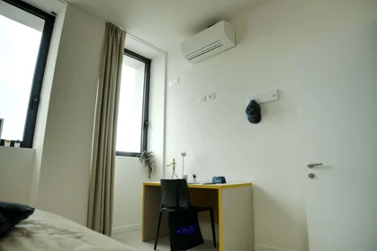 Habitación privada en Via Darsena, 81/a, 44122 Ferrara FE, Italia, imagen 2 de 10