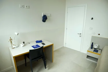 Habitación privada en Via Darsena, 81/a, 44122 Ferrara FE, Italia, imagen 4 de 10