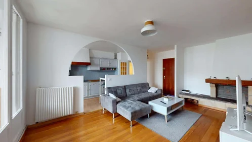 Chambre privée à Pl. Voltaire, 45100 Orléans, France, image 1 de 19