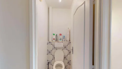 Chambre privée à Pl. Voltaire, 45100 Orléans, France, image 19 de 19