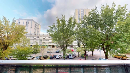 Alojamiento entero en 16 Av. des Champs Perdrix, 21000 Dijon, France, imagen 22 de 30