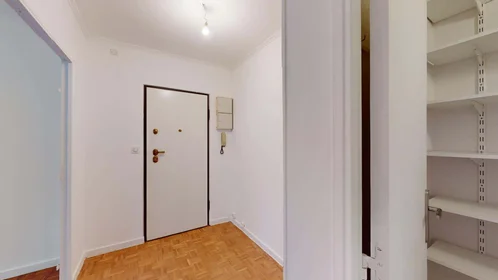 Alojamiento entero en 16 Av. des Champs Perdrix, 21000 Dijon, France, imagen 24 de 30
