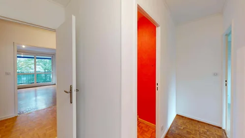 Alojamiento entero en 16 Av. des Champs Perdrix, 21000 Dijon, France, imagen 26 de 30