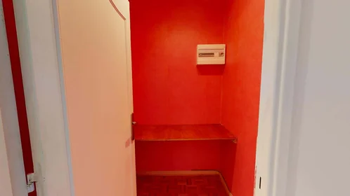 Alojamiento entero en 16 Av. des Champs Perdrix, 21000 Dijon, France, imagen 27 de 30