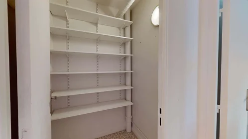 Alojamiento entero en 16 Av. des Champs Perdrix, 21000 Dijon, France, imagen 28 de 30