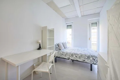Privatzimmer in der Av. Elias Garcia 147, 1050-154 Lisboa, Portogallo, bild 1 von 44