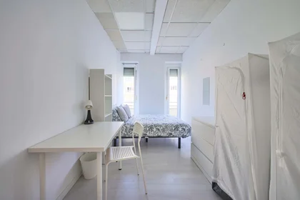Privatzimmer in der Av. Elias Garcia 147, 1050-154 Lisboa, Portogallo, bild 7 von 44