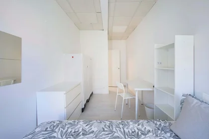Privatzimmer in der Av. Elias Garcia 147, 1050-154 Lisboa, Portogallo, bild 9 von 44