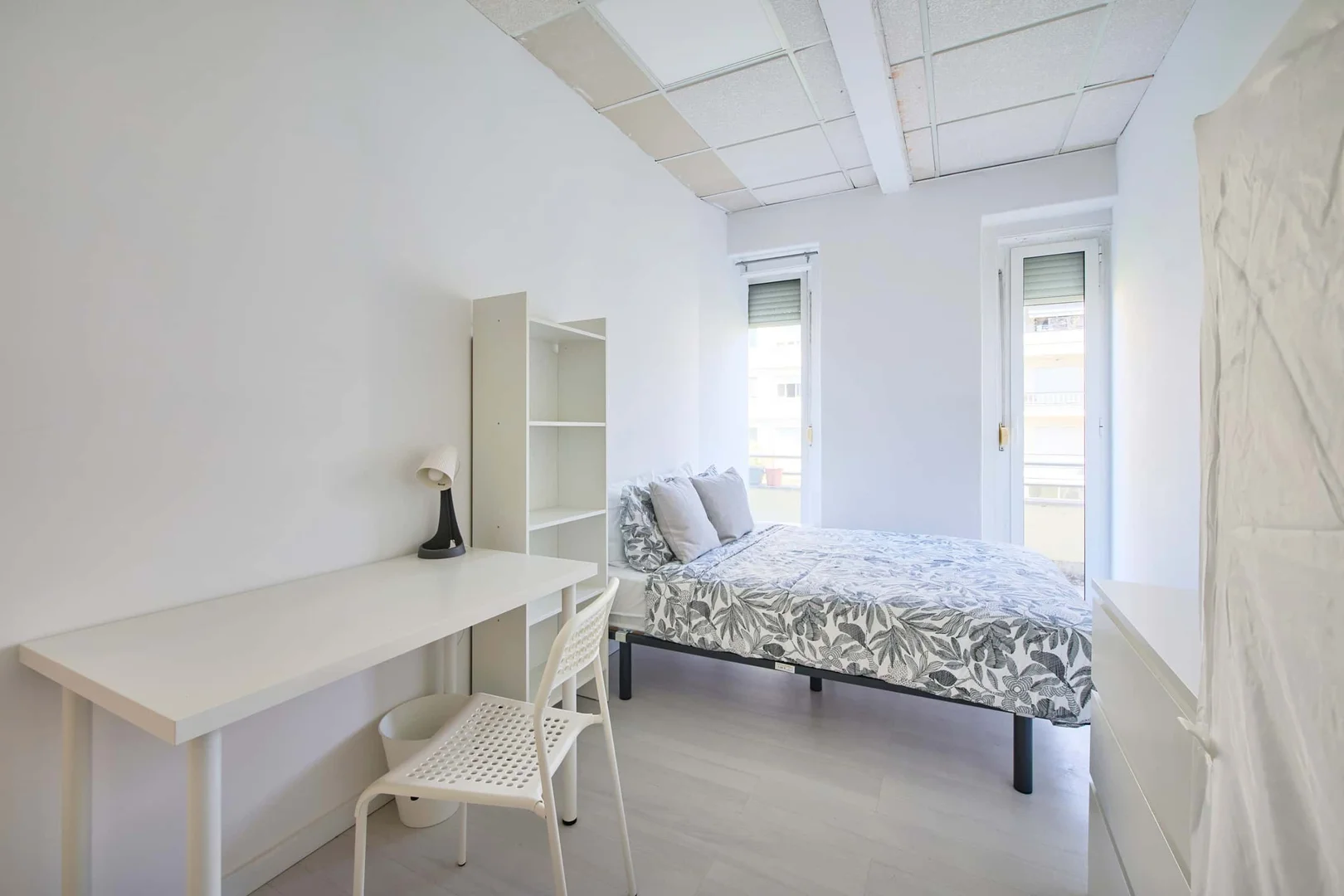 Funktionelles Studentenzimmer perfekt zum Studieren in 
