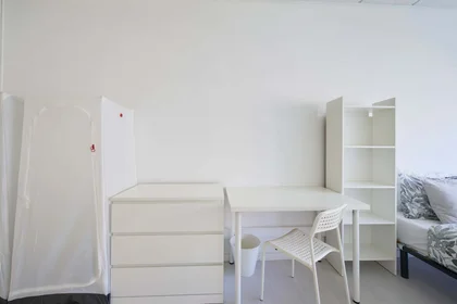 Privatzimmer in der Av. Elias Garcia 147, 1050-154 Lisboa, Portogallo, bild 3 von 41