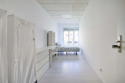 Privatzimmer in der Av. Elias Garcia 147, 1050-154 Lisboa, Portogallo, bild 4 von 41