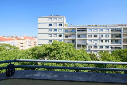 Privatzimmer in der Av. Elias Garcia 147, 1050-154 Lisboa, Portogallo, bild 12 von 46