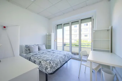 Privatzimmer in der Av. Elias Garcia 147, 1050-154 Lisboa, Portogallo, bild 4 von 46
