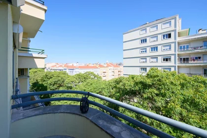 Privatzimmer in der Av. Elias Garcia 147, 1050-154 Lisboa, Portogallo, bild 8 von 46