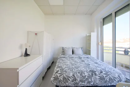Privatzimmer in der Av. Elias Garcia 147, 1050-154 Lisboa, Portogallo, bild 9 von 46