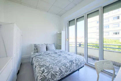 Privatzimmer in der Av. Elias Garcia 147, 1050-154 Lisboa, Portogallo, bild 10 von 46