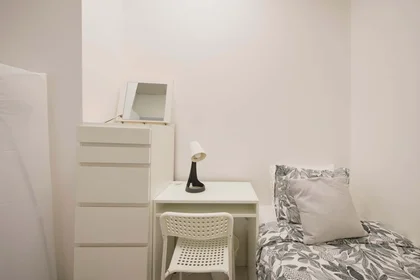 Privatzimmer in der Av. Elias Garcia 147, 1050-154 Lisboa, Portogallo, bild 4 von 41