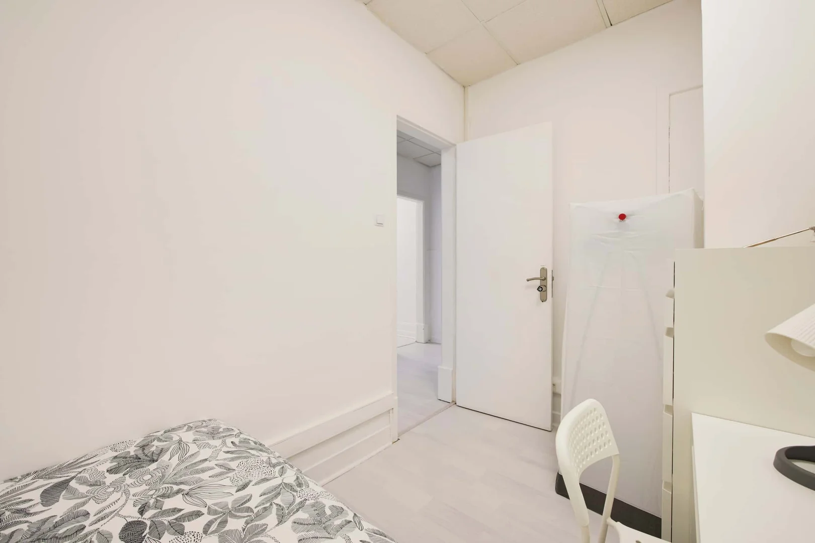 Zimmer in Studentenwohnung in zu vermieten, voll möbliert