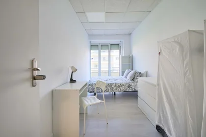 Privatzimmer in der Av. Elias Garcia 147, 1050-154 Lisboa, Portogallo, bild 6 von 42