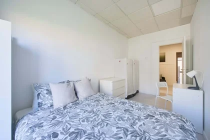 Privatzimmer in der Av. Elias Garcia 147, 1050-154 Lisboa, Portogallo, bild 8 von 42