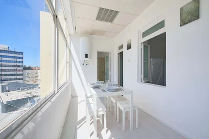 Privatzimmer in der Av. Elias Garcia 147, 1050-154 Lisboa, Portogallo, bild 32 von 42