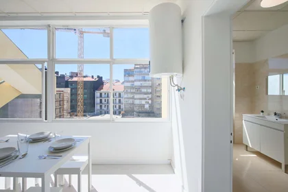 Privatzimmer in der Av. Elias Garcia 147, 1050-154 Lisboa, Portogallo, bild 36 von 42