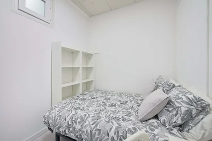 Privatzimmer in der Av. Elias Garcia 147, 1050-154 Lisboa, Portogallo, bild 1 von 44