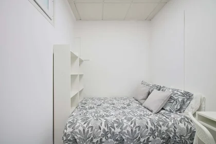 Privatzimmer in der Av. Elias Garcia 147, 1050-154 Lisboa, Portogallo, bild 2 von 44