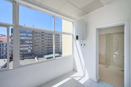 Privatzimmer in der Av. Elias Garcia 147, 1050-154 Lisboa, Portogallo, bild 43 von 44