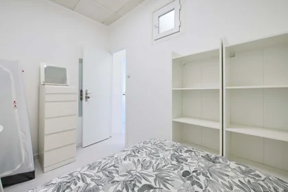 Privatzimmer in der Av. Elias Garcia 147, 1050-154 Lisboa, Portogallo, bild 9 von 44