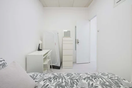 Privatzimmer in der Av. Elias Garcia 147, 1050-154 Lisboa, Portogallo, bild 10 von 44