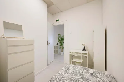 Privatzimmer in der Av. Elias Garcia 147, 1050-154 Lisboa, Portogallo, bild 6 von 43