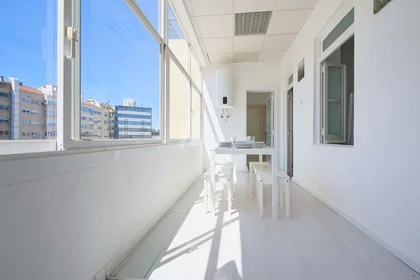 Privatzimmer in der Av. Elias Garcia 147, 1050-154 Lisboa, Portogallo, bild 25 von 40