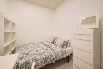 Privatzimmer in der Av. Elias Garcia 147, 1050-154 Lisboa, Portogallo, bild 6 von 40