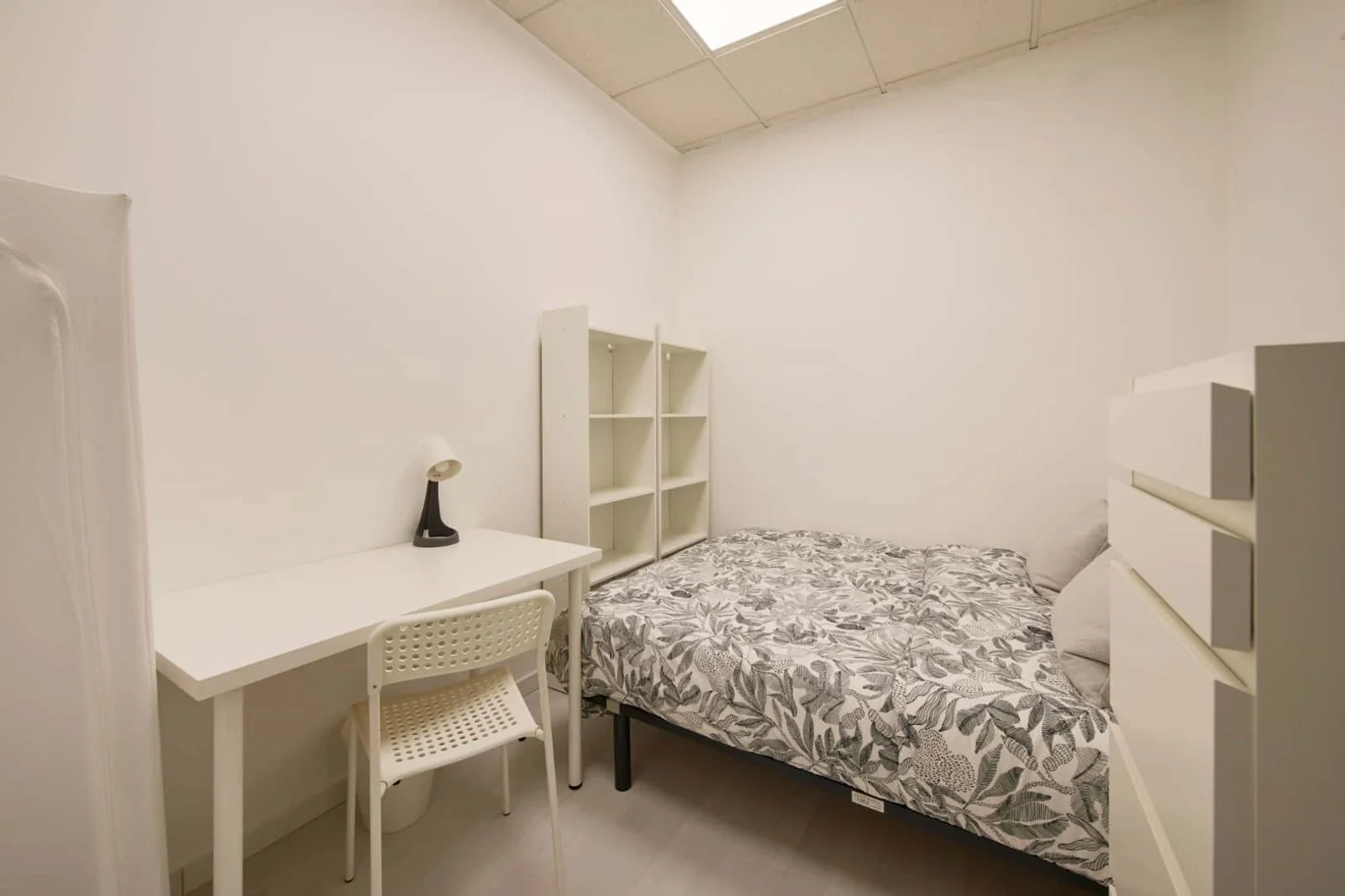 Komfortables und geräumiges Studentenzimmer in 
