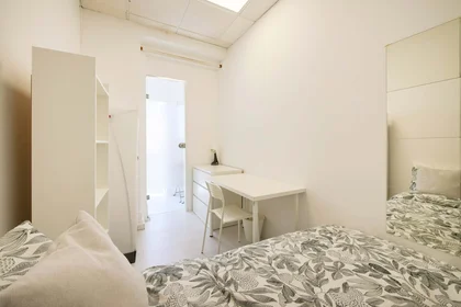 Privatzimmer in der Av. Elias Garcia 147, 1050-154 Lisboa, Portogallo, bild 6 von 43