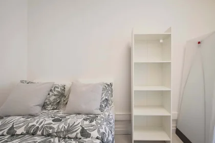 Privatzimmer in der Av. Elias Garcia 147, 1050-154 Lisboa, Portogallo, bild 7 von 43