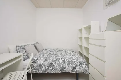 Privatzimmer in der Av. Elias Garcia 147, 1050-154 Lisboa, Portogallo, bild 4 von 44