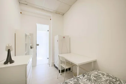 Privatzimmer in der Av. Elias Garcia 147, 1050-154 Lisboa, Portogallo, bild 3 von 45