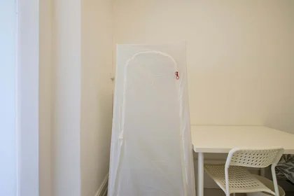 Privatzimmer in der Av. Elias Garcia 147, 1050-154 Lisboa, Portogallo, bild 8 von 45