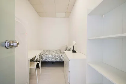 Privatzimmer in der Av. Elias Garcia 147, 1050-154 Lisboa, Portogallo, bild 9 von 45