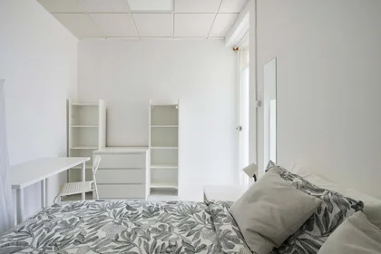 Privatzimmer in der Av. Elias Garcia 147, 1050-154 Lisboa, Portogallo, bild 8 von 43