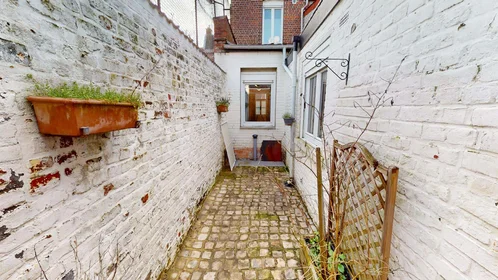 Stanza privata in 85 Rue de Bouvines, 59100 Roubaix, France, immagine 18 di 23
