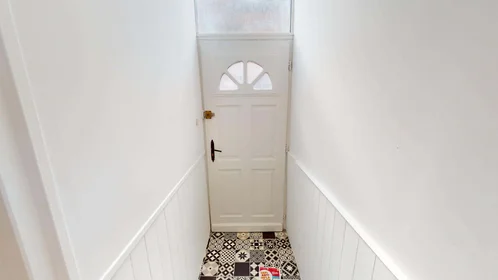 Stanza privata in 85 Rue de Bouvines, 59100 Roubaix, France, immagine 20 di 23